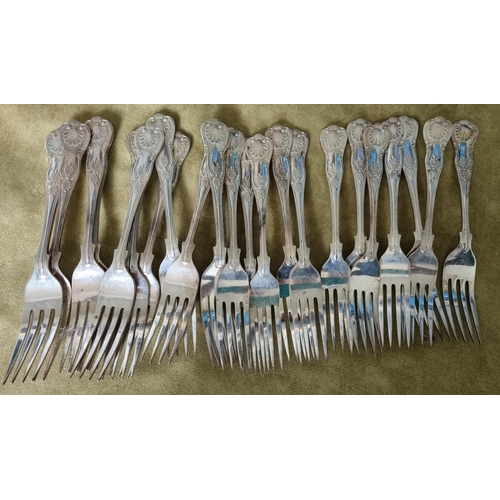 250D - A very large set of Silver 20th Century Kings pattern Flatware by Henry Hobson, Sheffield approx 680... 