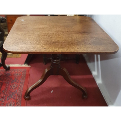 334 - A Georgian Mahogany square Supper Table on tripod supports. 92 x 92 cm approx.