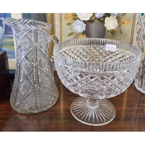 557 - A Tyrone Crystal stem Bowl diameter 21 cm together with a heavy crystal water Jug height 24cm approx... 