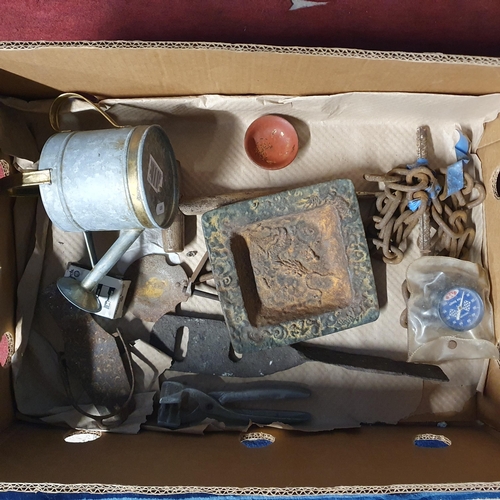 773A - A quantity of Vintage Items in two boxes.