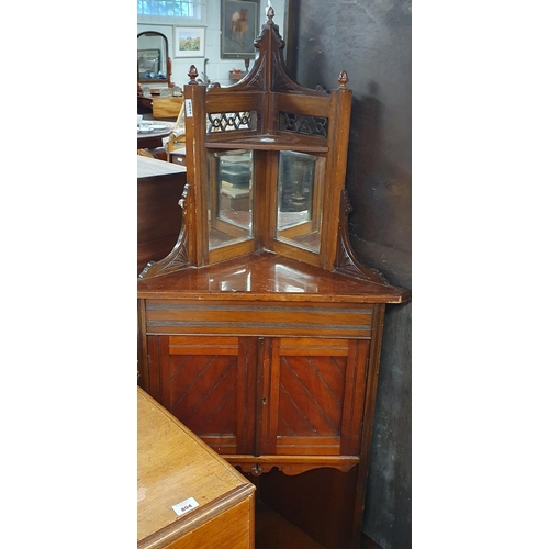 1046 - A late 19th early 20th Century Arts and Crafts Corner Unit. W 62 x H 144 cm approx.