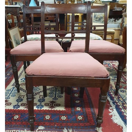 1078 - A set of six early to mid 19th Century Dining Chairs with slip in seats on turned supports. w 50 x S... 