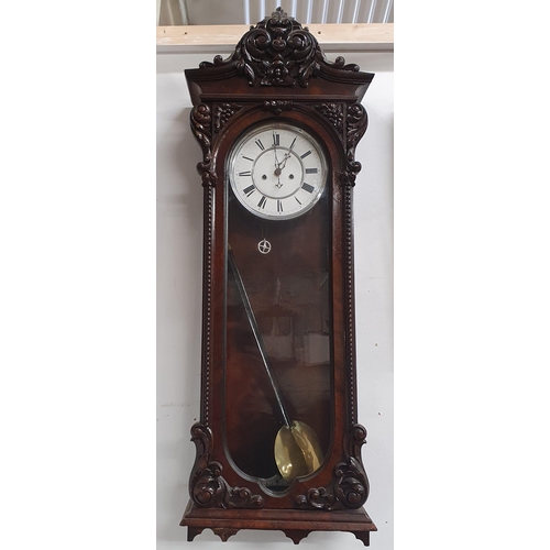 398 - A really good 19th Century Walnut and Burr Walnut Vienna wall Clock of really good quantity.
H 104 x... 