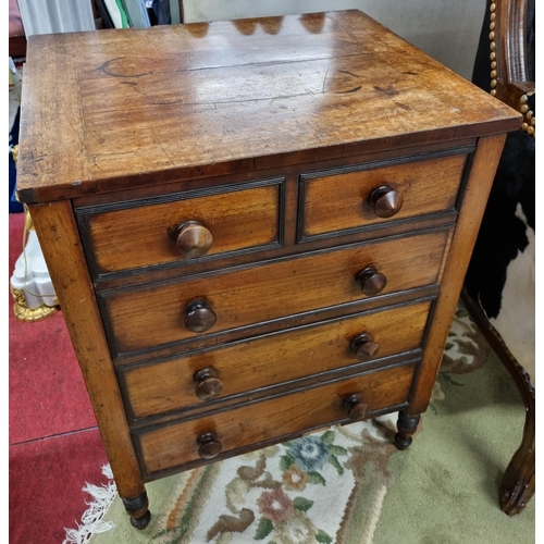 49 - A good Georgian Mahogany Commode.
Height 74 x W 58 x D 49 cm approx.