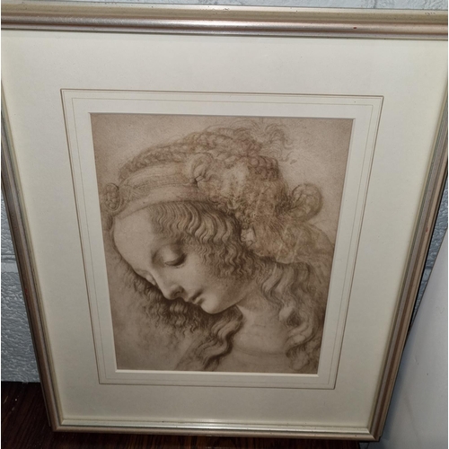 919 - A Classical Print of a lady. 29 x 22 cm approx.