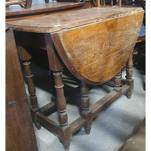 201 - A 19th Century Oak gate legged Table with barley twist supports.
H 73 x W 89 x L 114 cm approx.