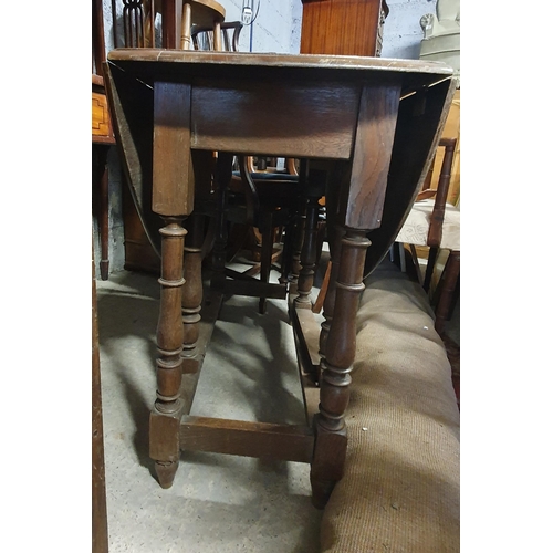 201 - A 19th Century Oak gate legged Table with barley twist supports.
H 73 x W 89 x L 114 cm approx.