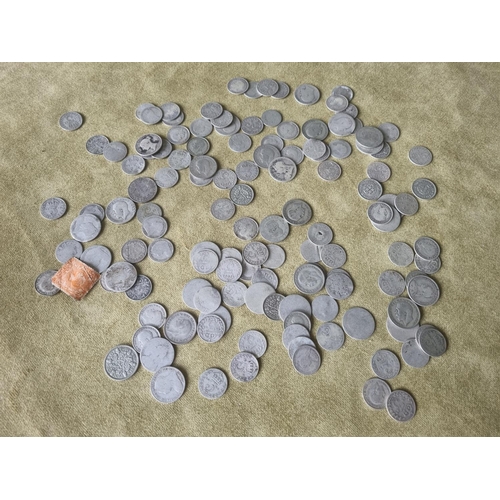 478 - A good quantity of British 3 pence Coins early 20th Century.