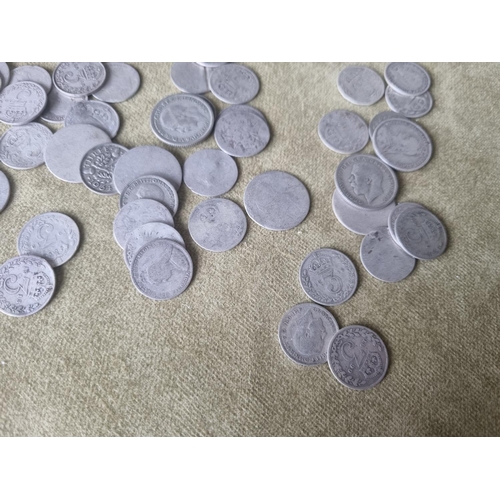 478 - A good quantity of British 3 pence Coins early 20th Century.