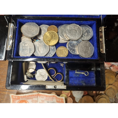 480 - A large quantity of Irish and other Coinage.