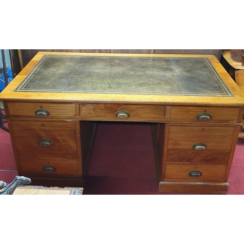 165 - A good 19th Century Mahogany Bankers Pedestal Desk with original leather tooled top. 153 x 80 x H 76... 