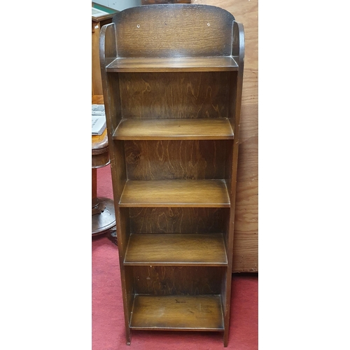 565 - A good narrow set of Bookshelves. 41 x 19 x H 127 cm approx.