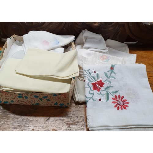 571 - A good quantity of Vintage Items to include linen, purses, an embossed leather blotter etc.