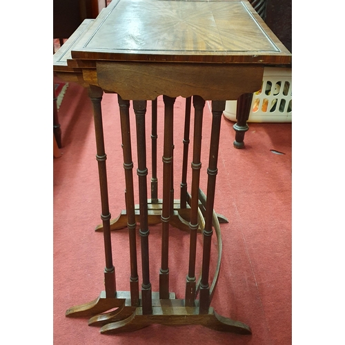 577 - A good early 20th Century Mahogany and Inlaid graduated Nest of three Tables.