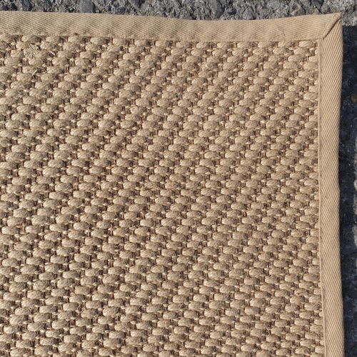 275 - A Rope Fibre Rug.
L 180 x W 120 cm approx.