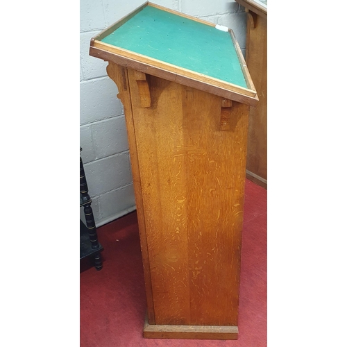 139 - A good 19th early 20th Century Oak Lectern Stand. (could be used in a restaurant). W 102 x 37 x H 12... 