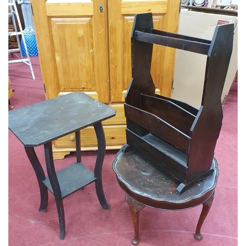 1521 - A group of Furniture to include a Magazine Rack, side table and a coffee table.
H 74 x W 50 x D 50 c... 