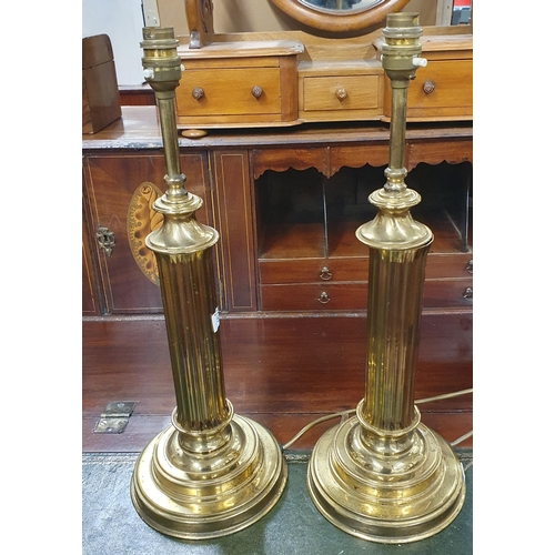 528 - A good pair of Brass columned Table Lamps. H 47 cm approx.