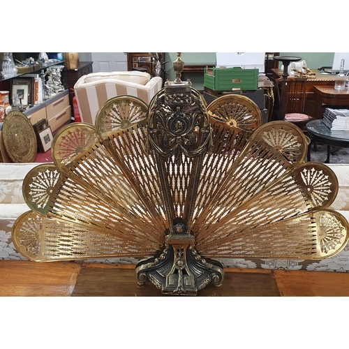 866 - A really good 19th Century Brass Fan Spark Guard. H 64 x 90 cm approx.