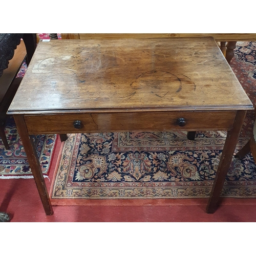 892 - A Georgian Mahogany Side Table with single frieze drawer on square supports.
H 71 x 87 x 53 cm appro... 