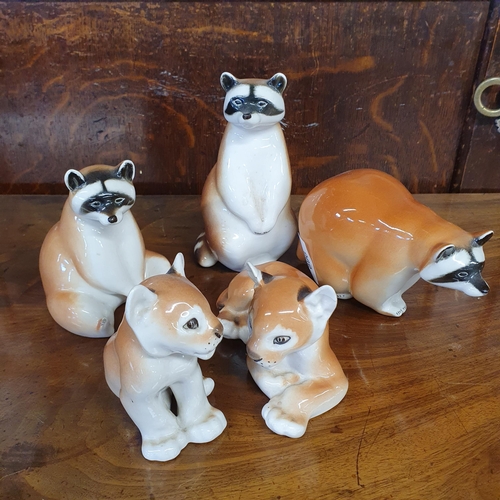 896 - A good group of Pottery Animals.
H 16 cm approx.