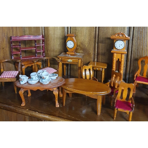 660A - A large quantity of Doll's House Furniture .