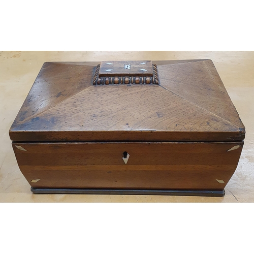 262 - An early 19th Century Walnut Tea Caddy with fitted interior and glass bowl. 28 x 18 x H 16 cm approx... 