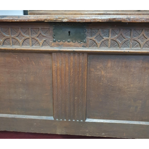 280 - An 18th/19th Century Oak Mule Chest.
W 139 x 58 x H 68 cm approx.