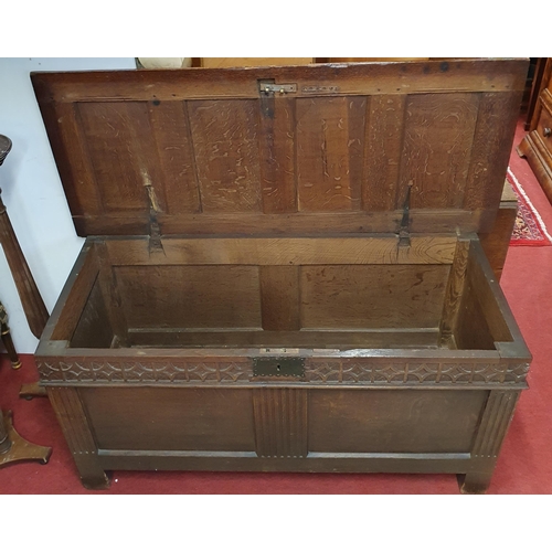 280 - An 18th/19th Century Oak Mule Chest.
W 139 x 58 x H 68 cm approx.