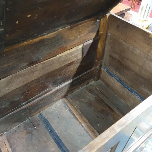 674 - A large 19th, possibly 18th, Century Oak Mule Chest with lift up top and the base with three drawers... 