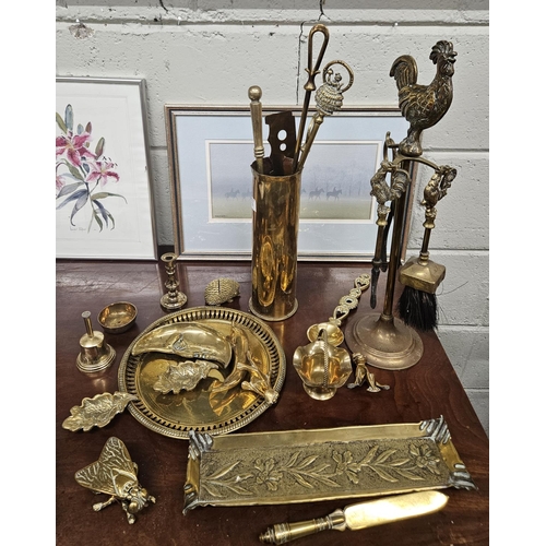 118 - A good quantity of Brassware to include Trench art.