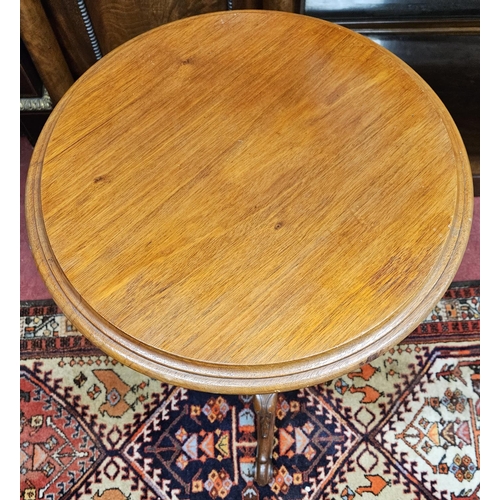 430 - A lovely 19th Century Mahogany Wine Table on triple pillar fluted supports and splayed legs. W 47 x ... 