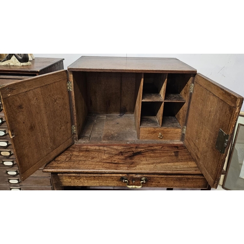 461 - A 19th Century Mahogany table top Cabinet with fitted pigeon hole interior. W 61 x 36 x H 43 cm appr... 