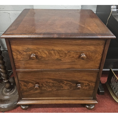 99 - A good early 19th Century Mahogany Commode on turned supports with lift up lid. Can be used as a sid... 