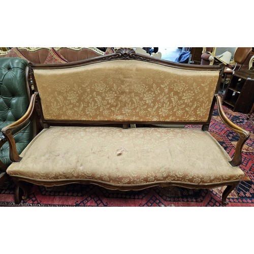 540 - A really good 19th Century showframe Walnut Hall Couch with pink damask upholstery on carved cabriol... 