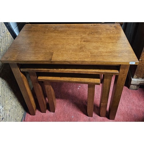 1080 - A late 19th Century Mahogany single leaf Dining Table on turned supports along with a set of eight M... 