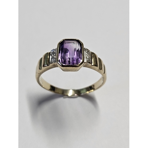 212 - A 9ct Gold and Amethyst Ring, size O1/2.