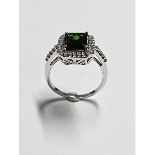 230 - A lovely 14ct Gold, Diamond and Tourmaline Ring, size O1/2.