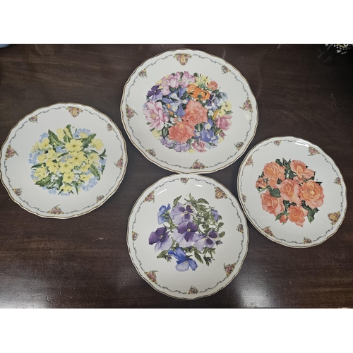 82 - A small group of decorative Plates.