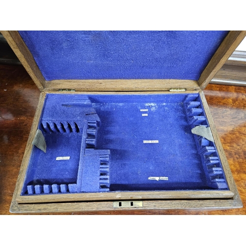 145 - A cased part set of Cutlery. 40 x 26 x H 11 cm approx.