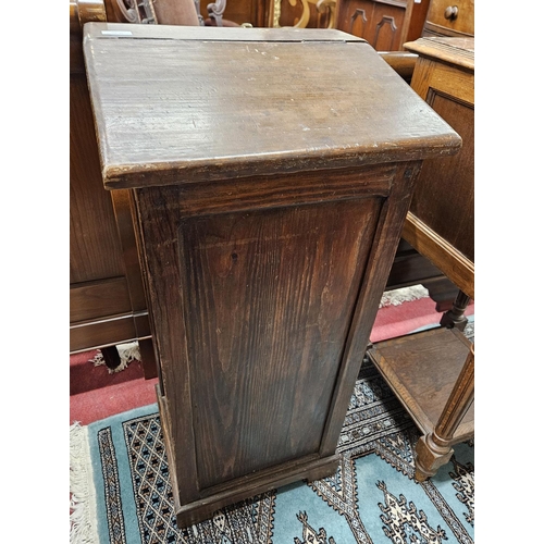 638B - A 19th Century Pine Bread Bin.
 H 82 x L 38 x D 34 cm approx.