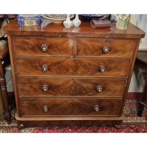 704 - A good 19th Century Mahogany Chest of Drawers with two short over three long. 122 x 56 x H 118 cm ap... 