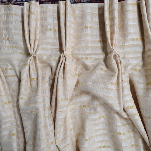 427 - A Large pair of Lined Curtains, Cream ground. 
Good condition, very clean.
Peated Top width 105 cm e... 