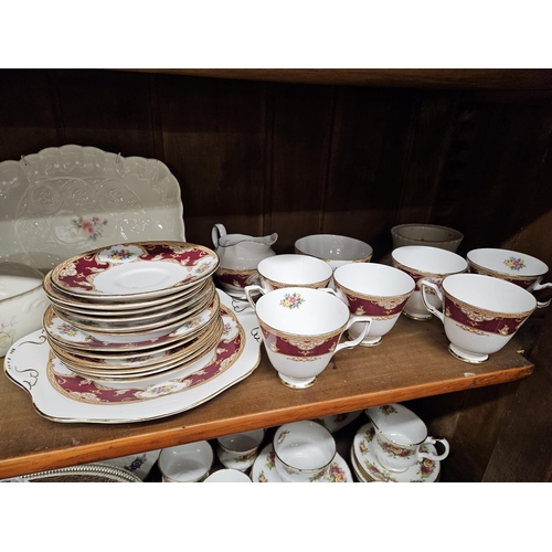 828 - A good quantity of decorative Items to include an 'English Garden' Teaset, Lady Hamilton bone china ... 