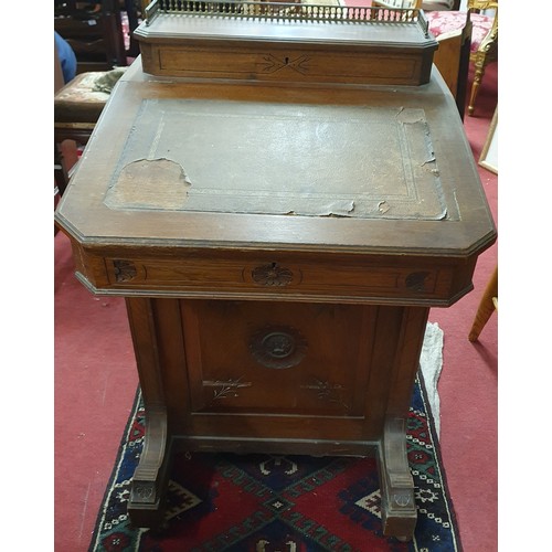 288 - A Victorian Walnut Davenport in need of some restoration and a good polish. 54 x D 55 x H 89 cm appr... 