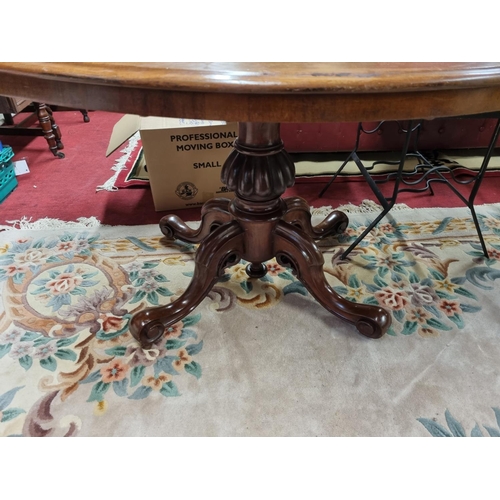 689 - A Victorian Mahogany Inlaid oval Supper Table.
H 70 x D99 x W129  cm approx.