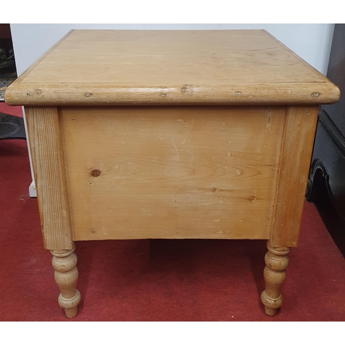 848 - A 19th Century Pine Commode with po. 50 x 48 x H 50 cm approx.