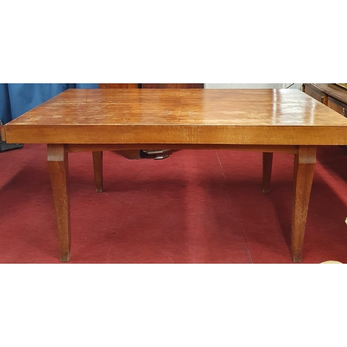 852 - An early 20th Century Walnut dining Table
 H 79 x W 98 x L 173 cm approx.