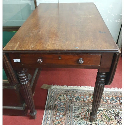 78 - A really good Georgian Mahogany drop leaf Table in the manner of Gillows of Lancaster with turned re... 