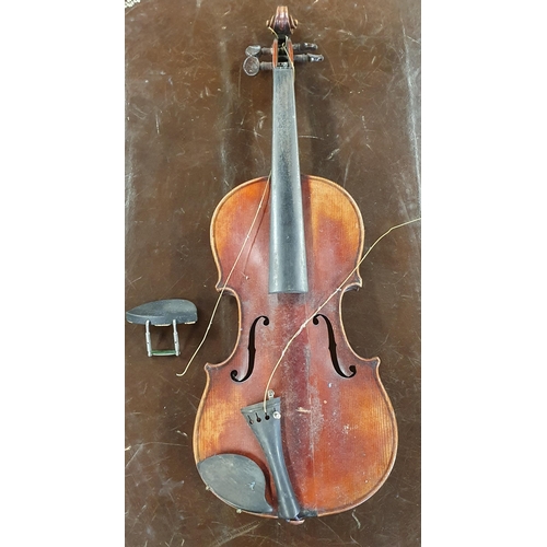 1202 - A good early 20th Century Violin in a case.
L 59 cm approx.